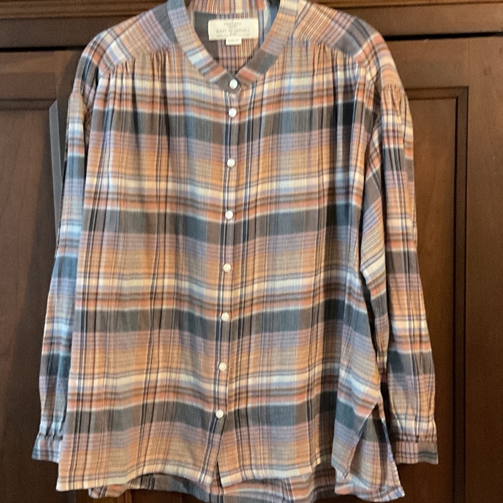 Plaid Button-Up Women’s Shirt